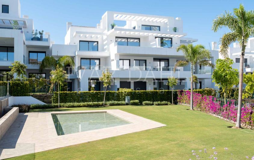 Brand new and fully furnished penthouse in El Campanario, Estepona