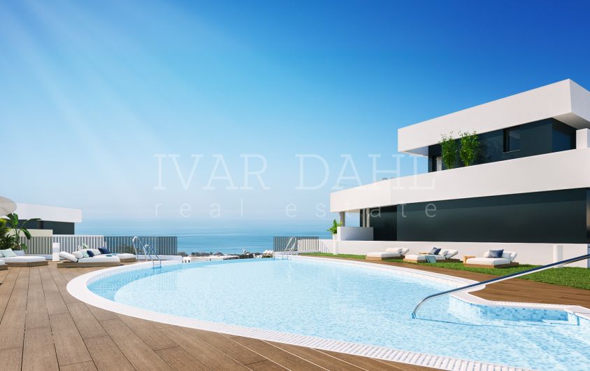 Nuevo y moderno apartamento con vistas al mar en Los Altos de Marbella