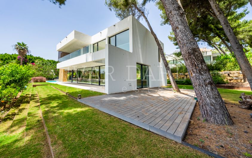 Nueva villa moderna en Nagueles, Marbella, Milla de Oro