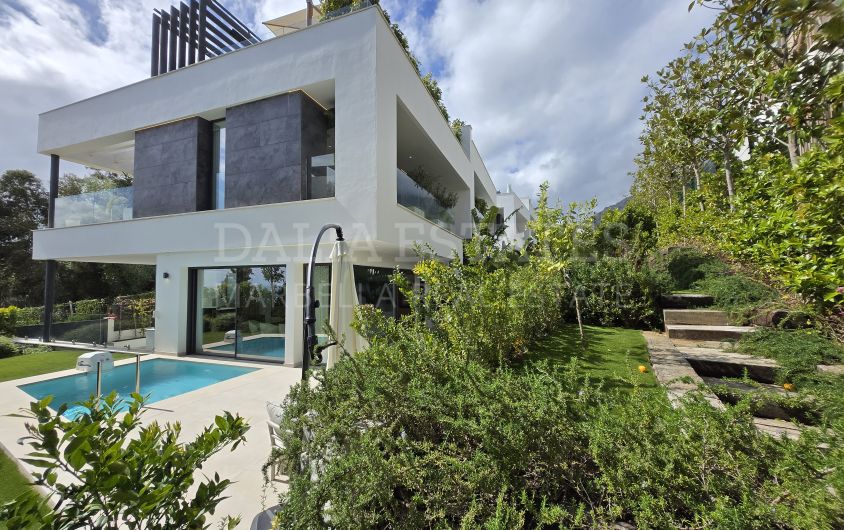 Luxury Modern Semi-Detached Villa with Panoramic Sea Views in Sierra Blanca, Marbella Golden Mile