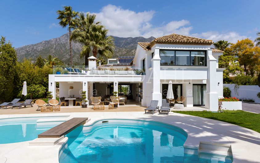 Refurbished villa for sale on the Golden Mile Marbella, Urbanization Nagüeles