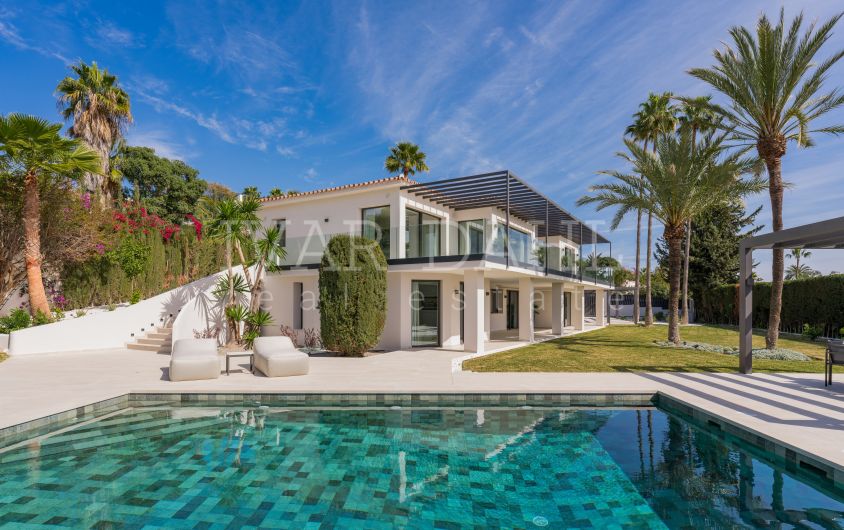 Luxury Five-Bedroom Villa with Panoramic Sea Views in Rocio de Nagüeles, Marbella Golden Mile