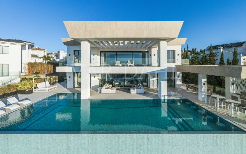 Elegante casa de lujo moderna con vistas panorámicas al mar, Paraiso Alto, Benahavis