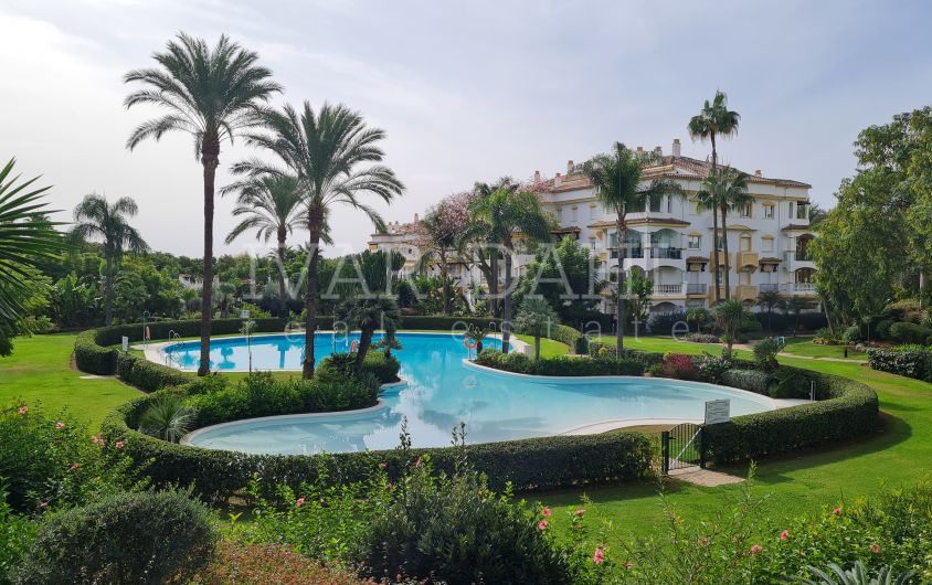 Apartment for sale in Hacienda Nagueles 1, Marbella Golden Mile
