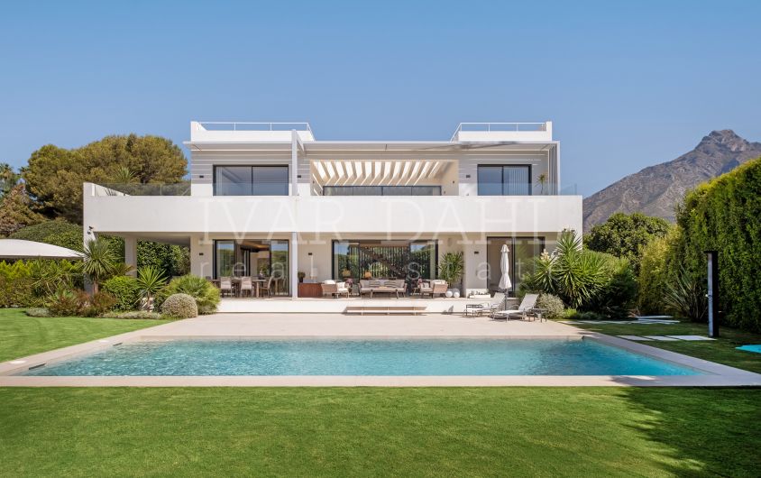 Villa en venta en Las Lomas del Marbella Club, Marbella