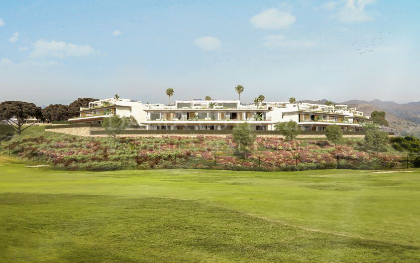 Luxury 3-Bedroom Apartment on Golf Course with Private Pool and Stunning Views in Marbella East
