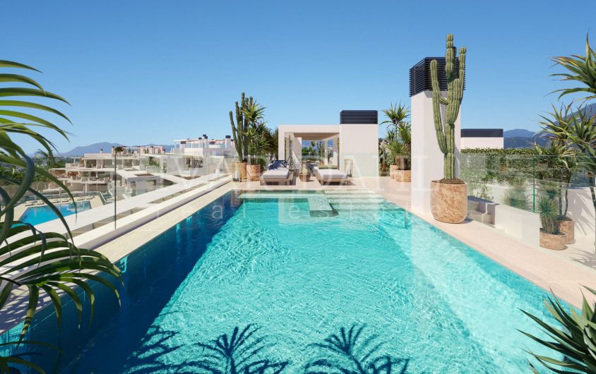 New construction. 4 bedroom Penthouse with roof terrace and own pool in Marbella, Golden Mile