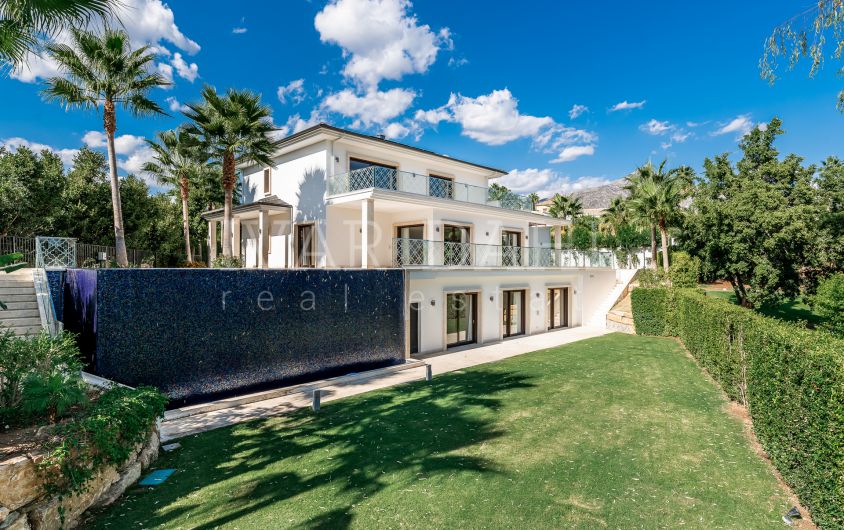 Villa in Los Naranjos, Nueva Andalucia