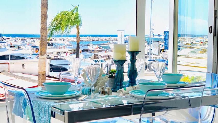 Exclusive apartment in front of the marina of Puerto Banus