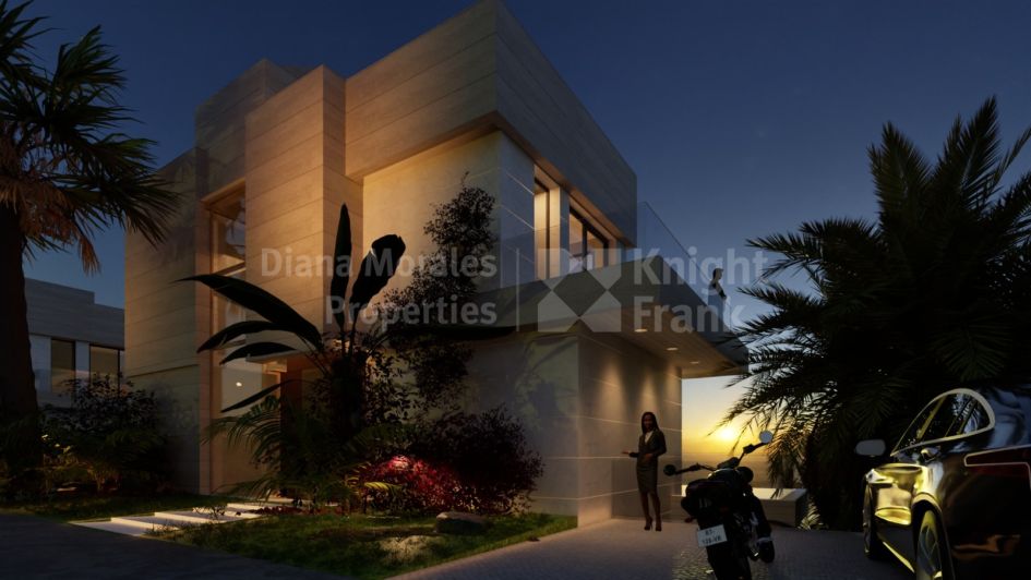 Azata Golf, Six-bedroom villa facing a golf course with a lift in West Estepona