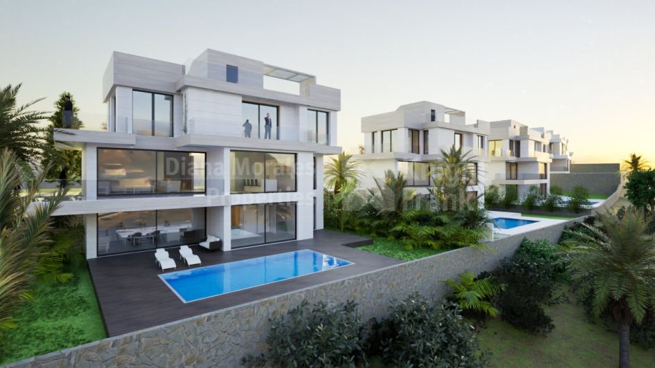 Azata Golf, Fourteen independent villas facing a golf course in Estepona