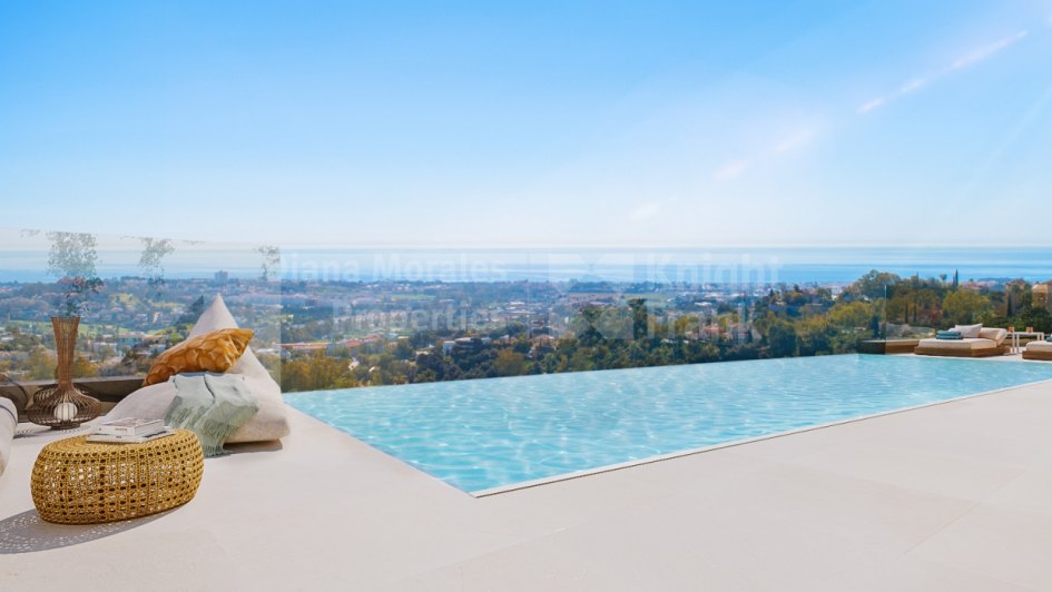 Las Colinas de Marbella, Panoramic views in a small complex of six villas