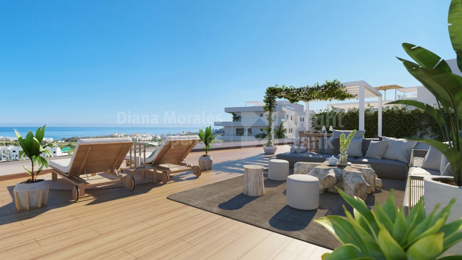 La Gaspara, Three bedroom penthouse with private solarium in West Estepona