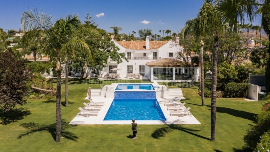 Villa en venta en La Cerquilla, Nueva Andalucia