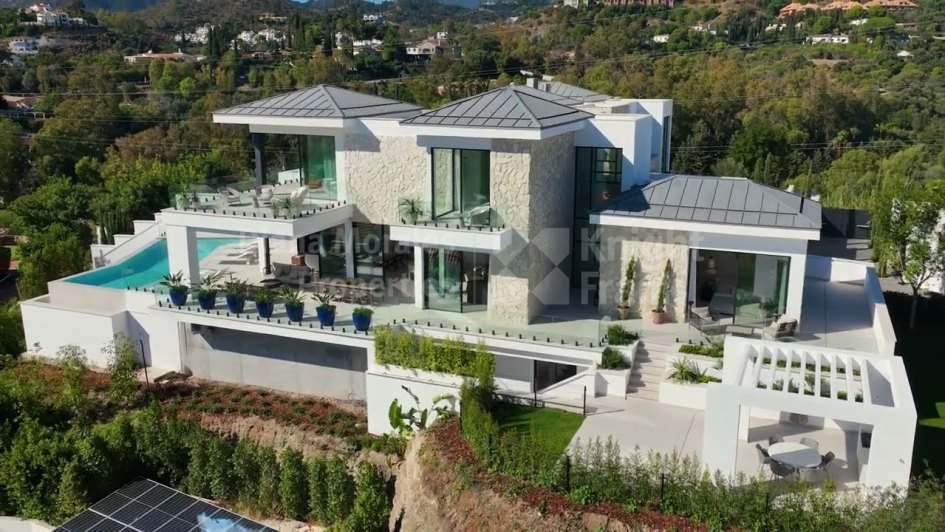 Вилла на продажу в La Quinta, Бенахавис