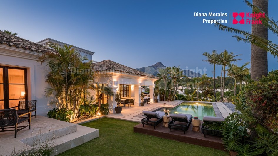 Villa for sale in Bellevue, Nueva Andalucia