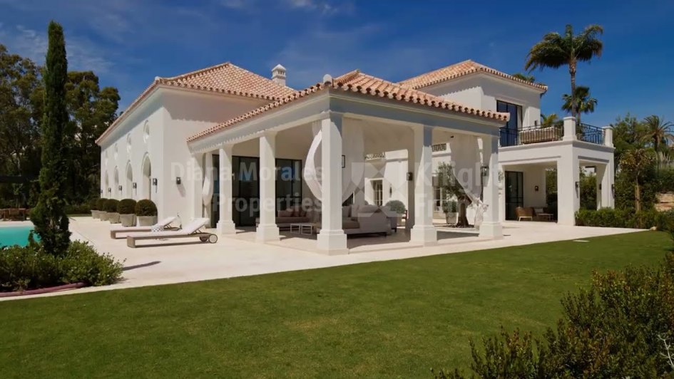 Villa zum Verkauf in La Cerquilla, Nueva Andalucia