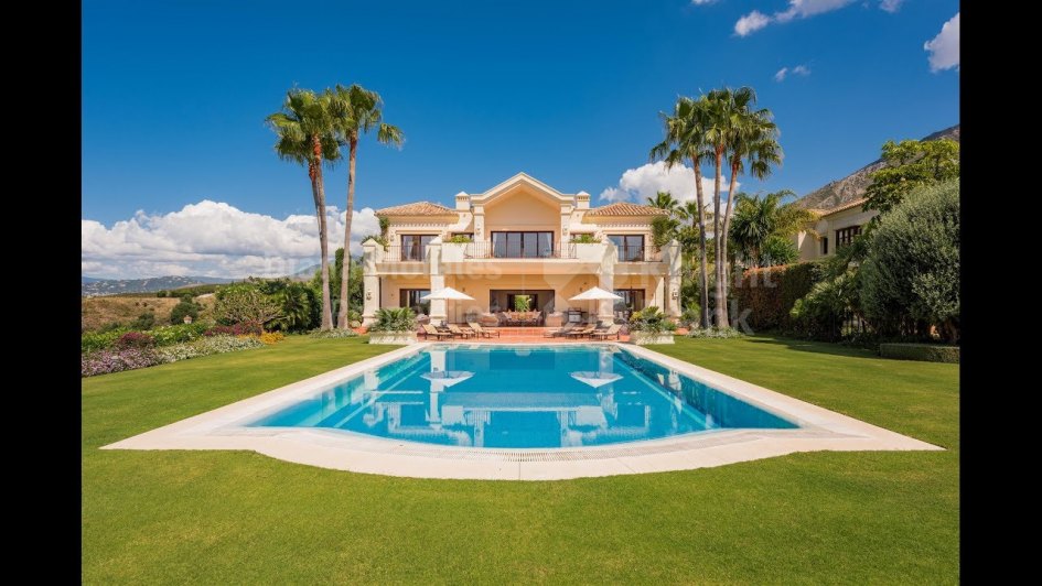 Villa en venta en Marbella Hill Club, Marbella Milla de Oro