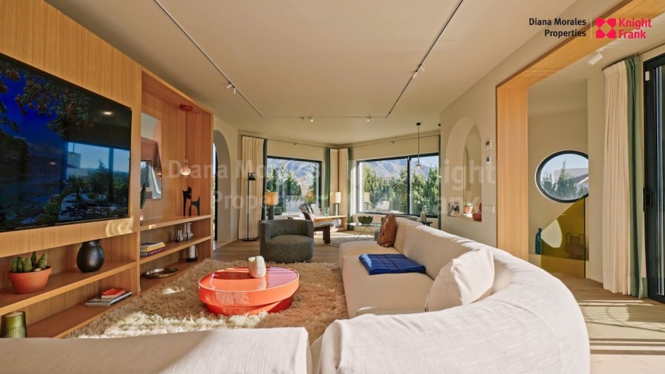 Villa zum Verkauf in Las Brisas, Nueva Andalucia