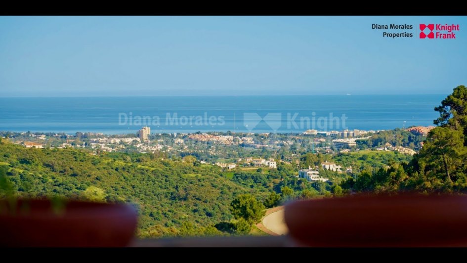 Villa en venta en El Madroñal, Benahavis