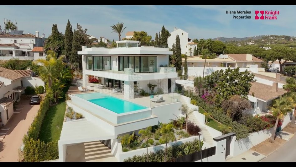 Villa en venta en Carib Playa, Marbella Este