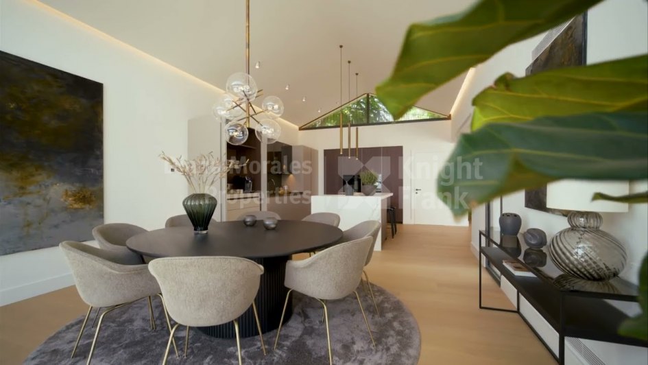 Villa en venta en Rocio de Nagüeles, Marbella Milla de Oro