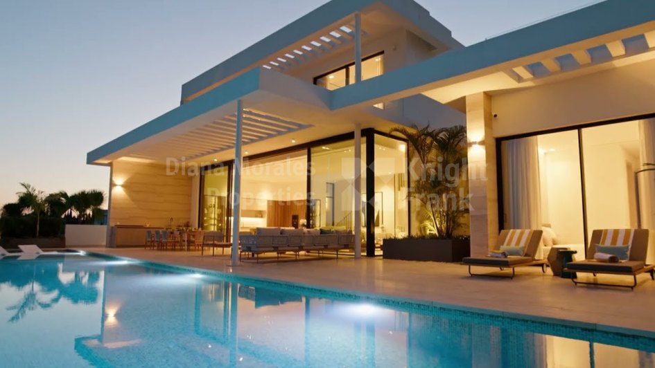 Villa for sale in Los Flamingos, Benahavis