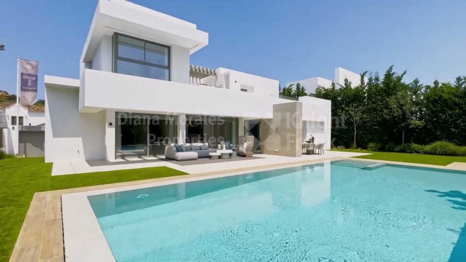 Villa à vendre à El Paraiso, Estepona Est