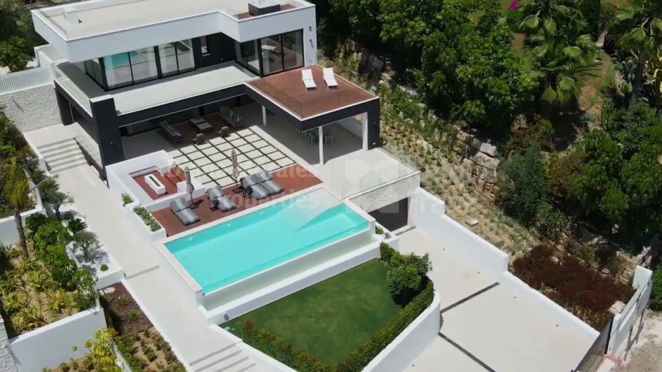 Villa en venta en Las Brisas, Nueva Andalucia