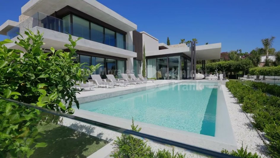 Villa en venta en La Quinta, Benahavis