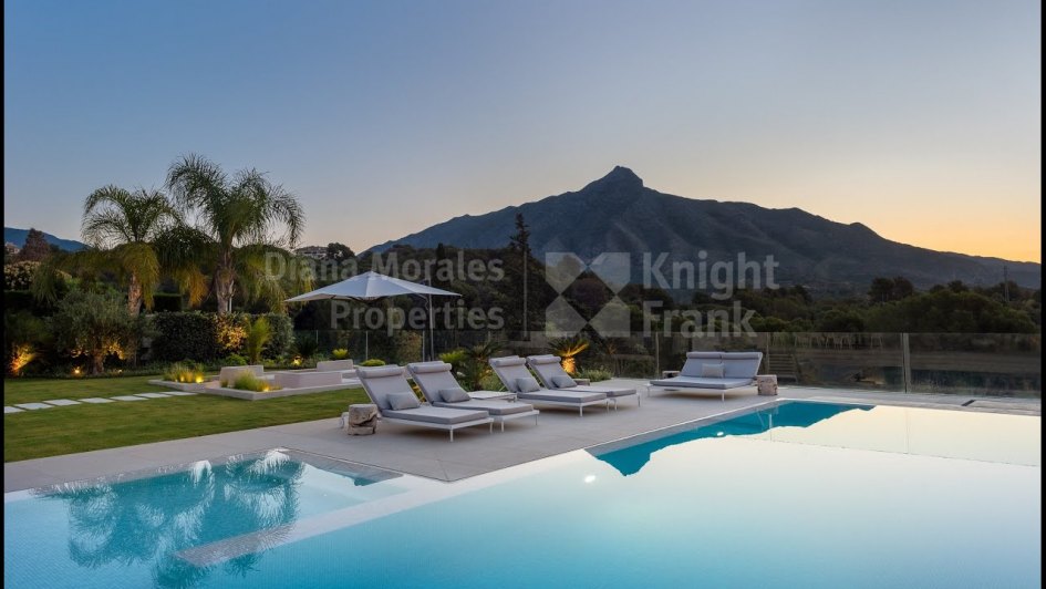 Villa zum Verkauf in Nueva Andalucia, Marbella