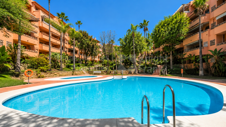 Costa Nagüeles III, Apartamento de tres dormitorios en la Milla de Oro de Marbella