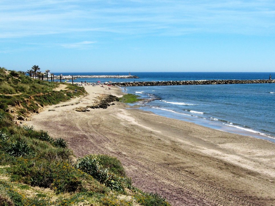 Marbella East: Everyday life with a lighter touch
