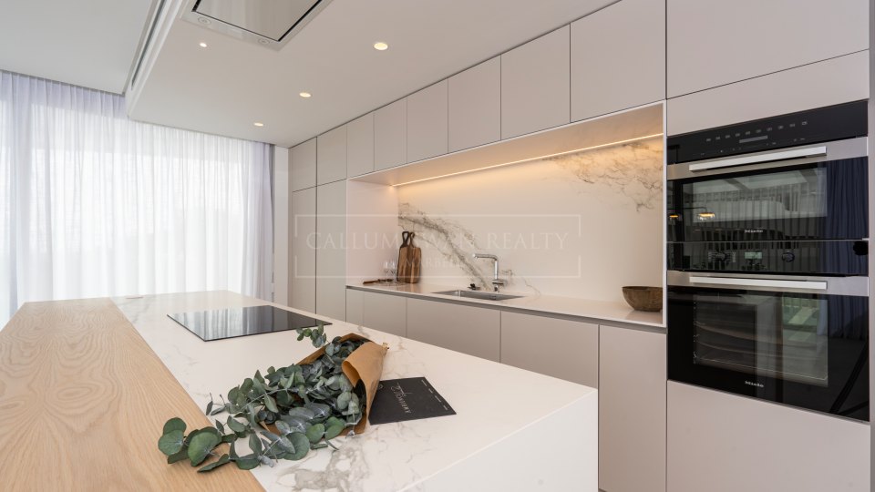 Benahavis, Penthouse unique avec vue panoramique sur la mer