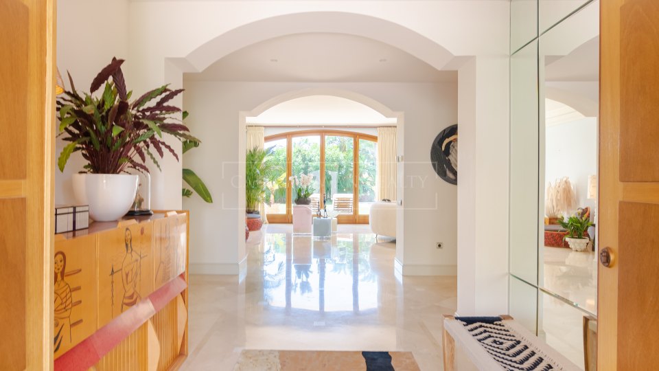 Marbella Golden Mile, Preciosa villa familiar con encanto andaluz en Balcones de Sierra Blanca