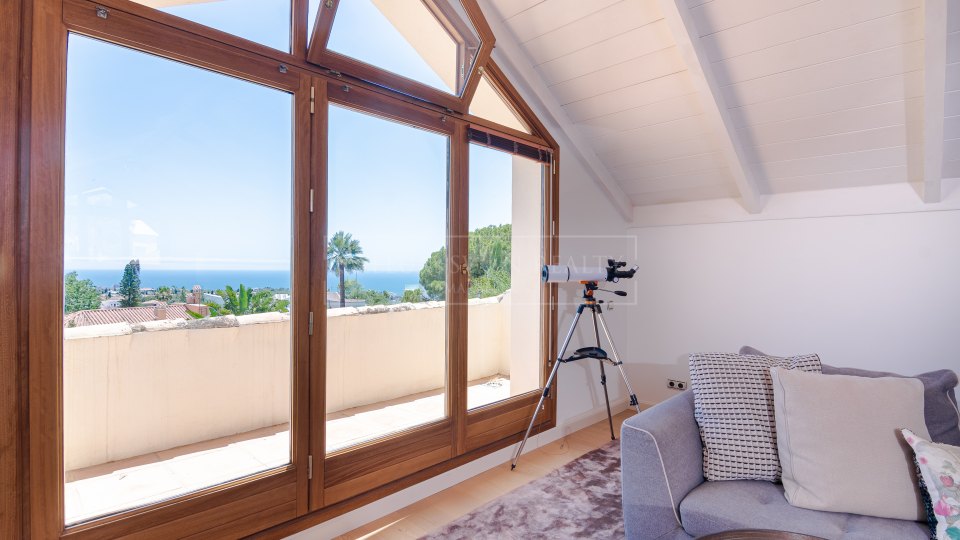 Marbella Golden Mile, Preciosa villa familiar con encanto andaluz en Balcones de Sierra Blanca