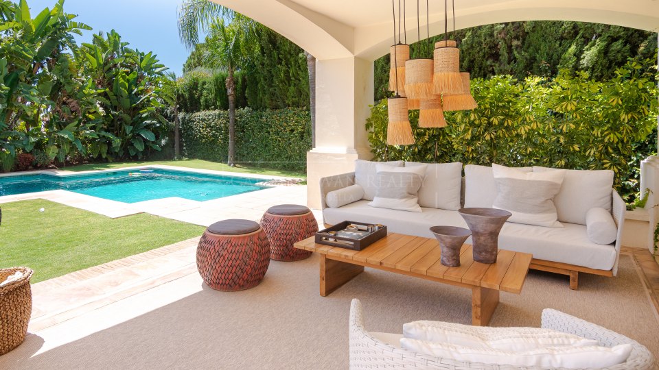 Marbella Golden Mile, Preciosa villa familiar con encanto andaluz en Balcones de Sierra Blanca