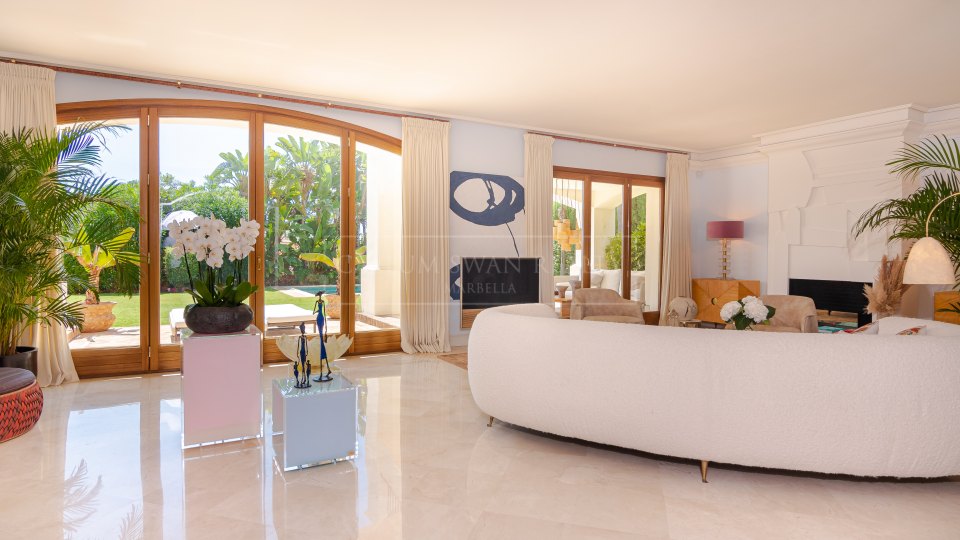 Marbella Golden Mile, Preciosa villa familiar con encanto andaluz en Balcones de Sierra Blanca