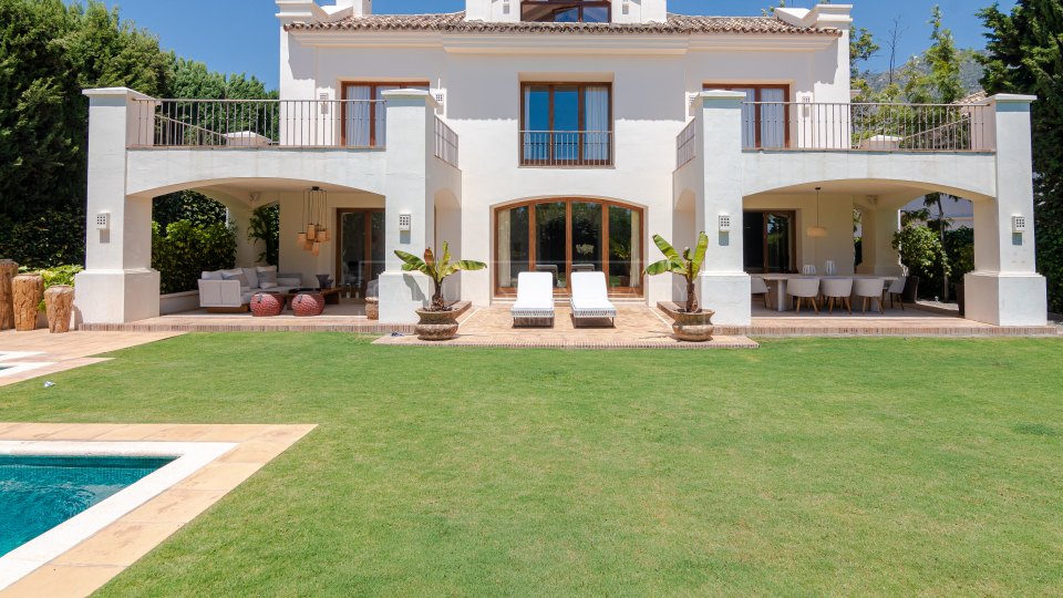 Marbella Golden Mile, Preciosa villa familiar con encanto andaluz en Balcones de Sierra Blanca