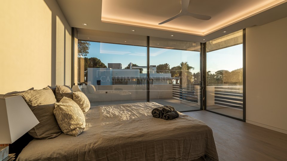 Marbella Golden Mile, Impresionante villa moderna con vistas al mar en la Milla de Oro de Marbella