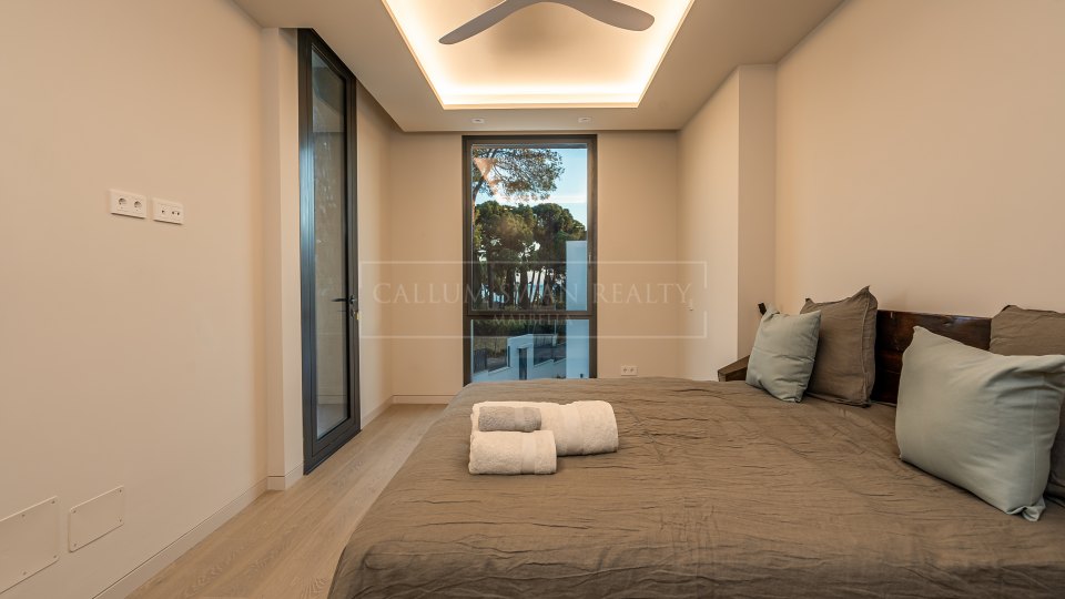 Marbella Golden Mile, Impresionante villa moderna con vistas al mar en la Milla de Oro de Marbella