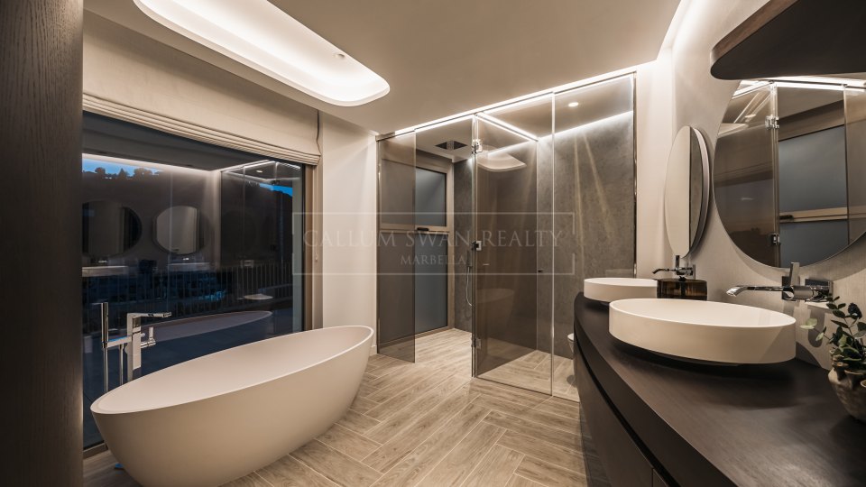 Benahavis, Appartement de luxe exceptionnel à vendre avec vue ouverte sur la mer