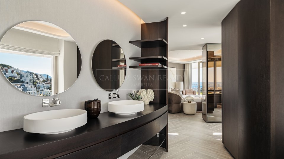 Benahavis, Appartement de luxe exceptionnel à vendre avec vue ouverte sur la mer