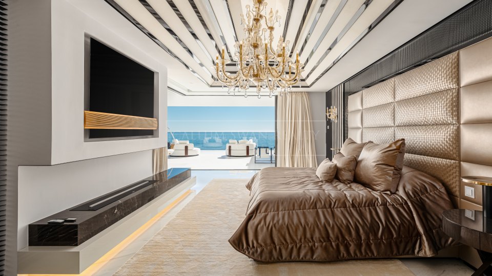 Penthouses for sale in Estepona Callum Swan