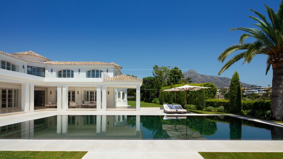 Villa à vendre à Los Naranjos Golf - Nueva Andalucia Villa
