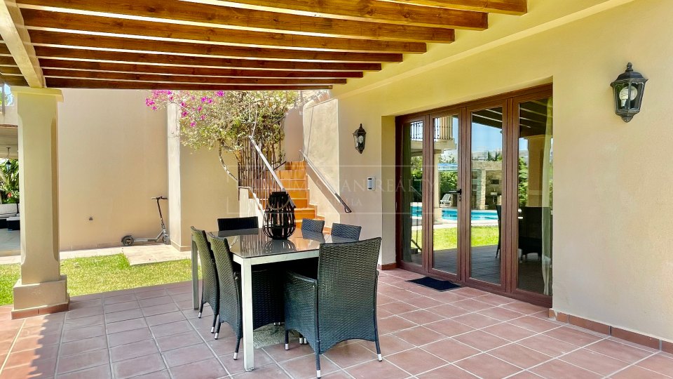 Marbella Golden Mile, Bonita villa privada en la Milla de Oro