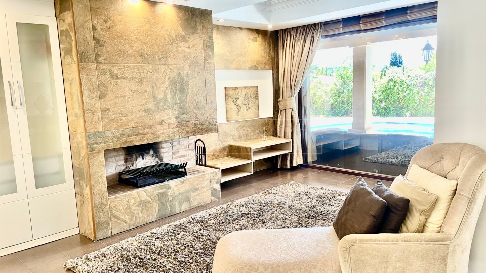 Marbella Golden Mile, Bonita villa privada en la Milla de Oro