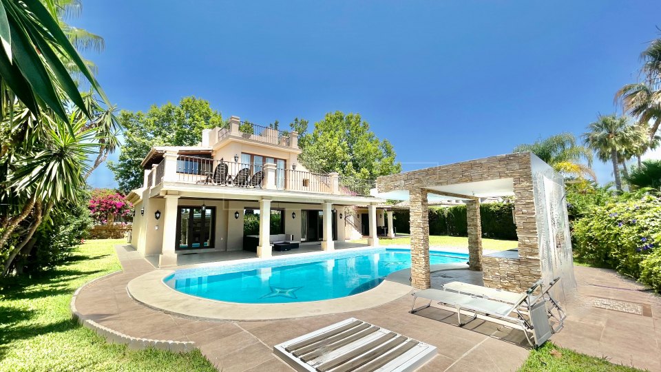 Marbella Golden Mile, Bonita villa privada en la Milla de Oro