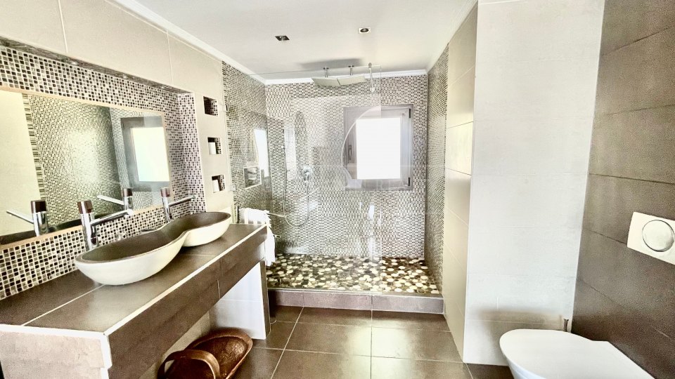 Marbella Golden Mile, Bonita villa privada en la Milla de Oro