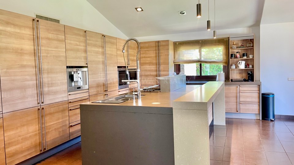 Marbella Golden Mile, Bonita villa privada en la Milla de Oro